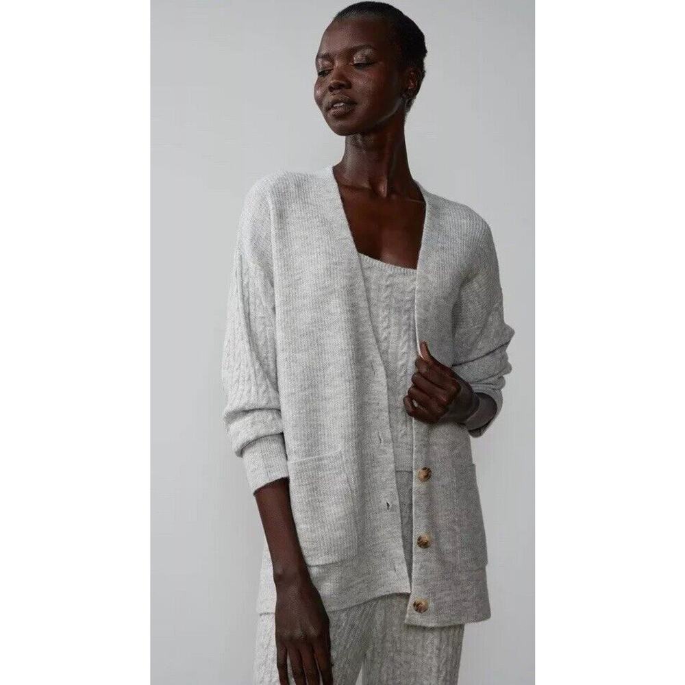 New York & Company Cardigan Sweater Sz L Cable Knit Grey Soft Cozy Preppy Casual